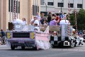 Square-dancing float