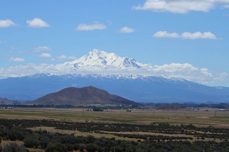 Mount Shasta from the Yreka vista point