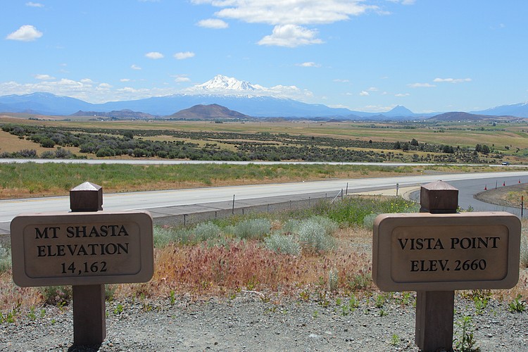 Mount Shasta from the Yreka vista point
