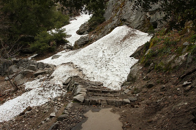 Snow drifts on the John Muir Trail
