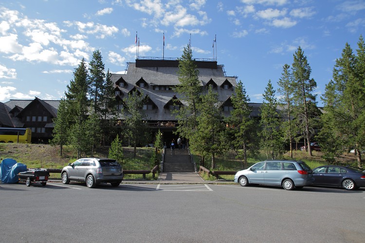 Old Faithful Inn