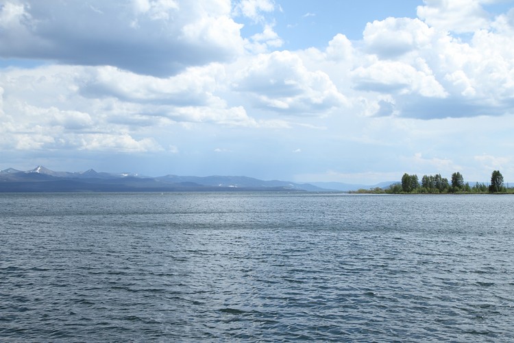 Absaroka Range and Stevenson Island
