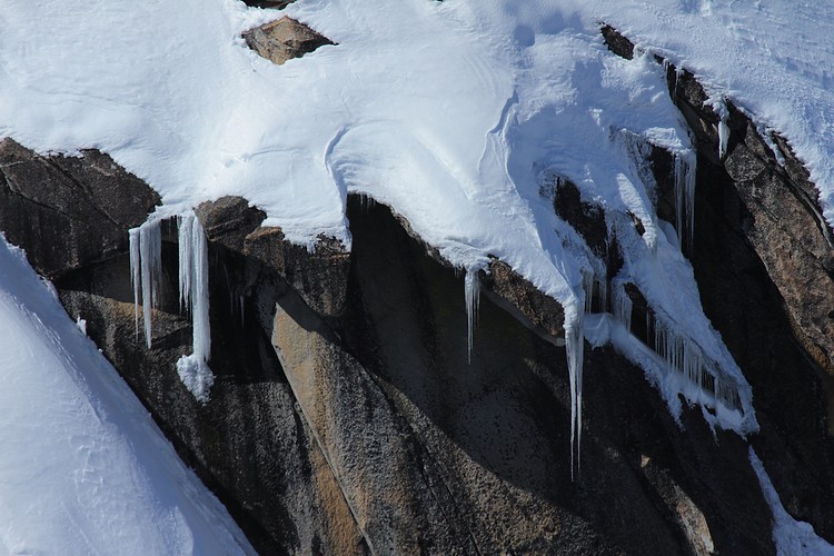 Dewey Point icicles