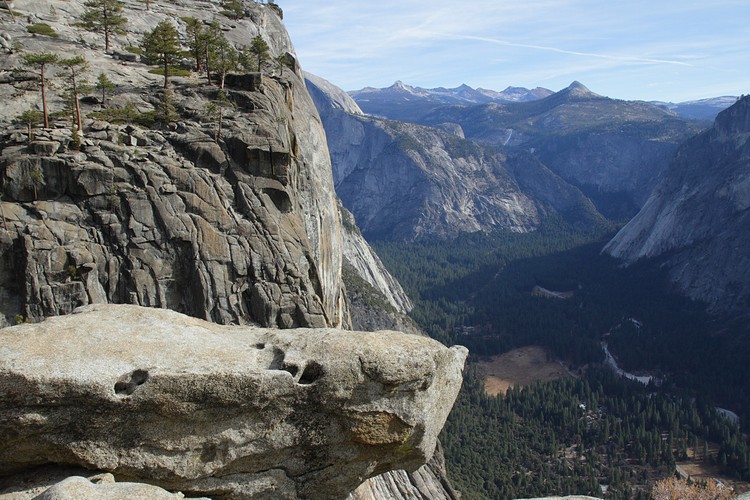 Yosemite Valley from the top of Yosemite Falls