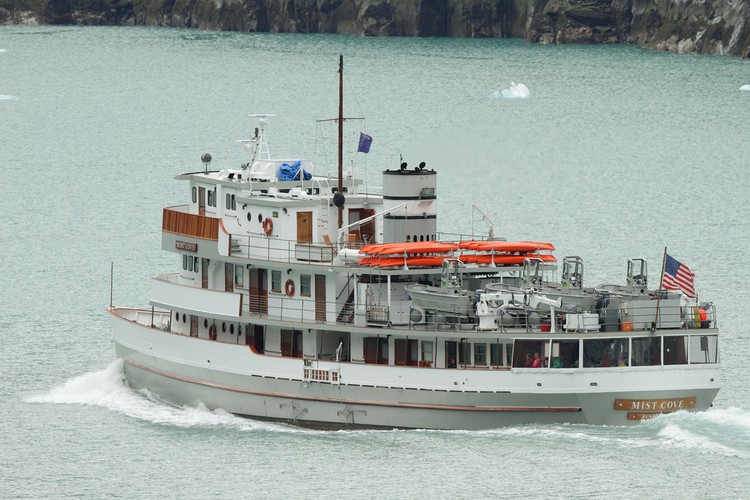 M/V Mist Cove