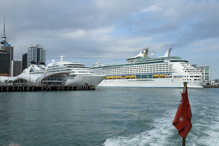 Cruise ships in Waitemata Harbour