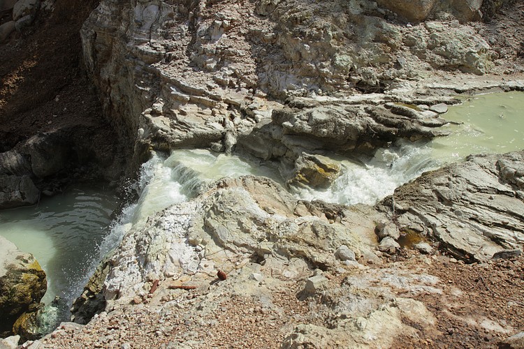 Lake Ngakoro Waterfall