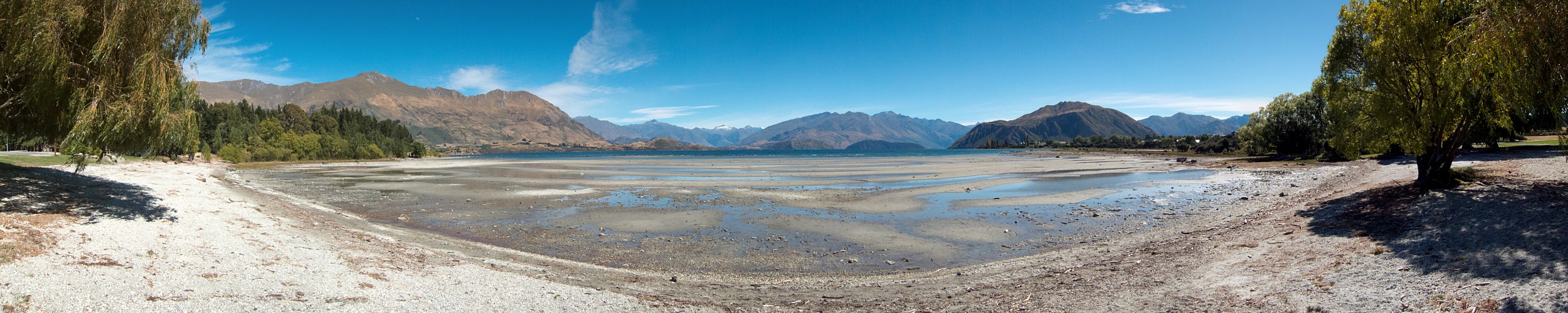 Lake Wanaka panorama