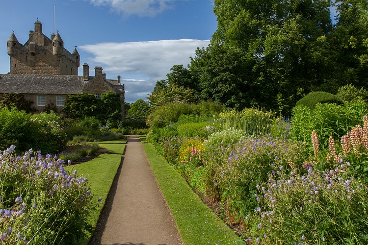Cawdor Castle gardens