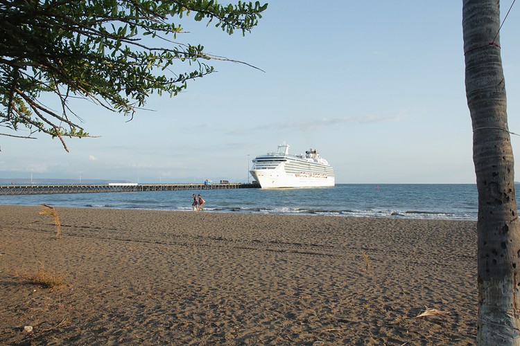 Island Princess at Puntarenas