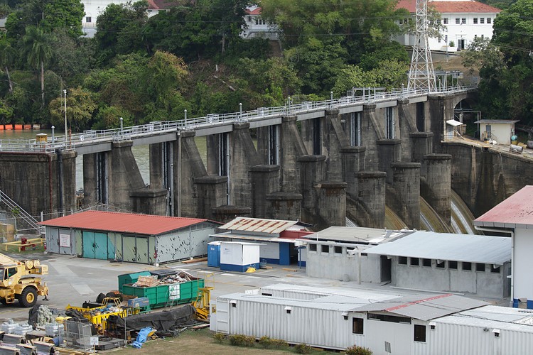 Miraflores Dam