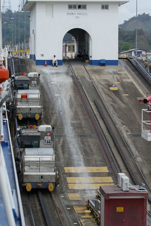 Island Princess at Pedro Miguel Locks - Miraflores Lake level