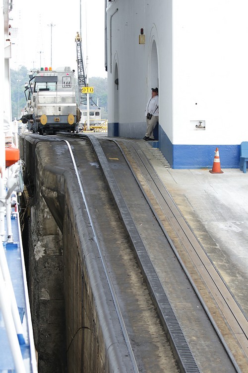 Island Princess at Pedro Miguel Locks - Miraflores Lake level