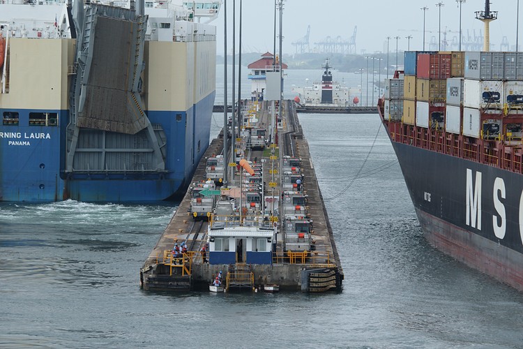 Morning Laura and MSC Pilar enter Gatun Locks