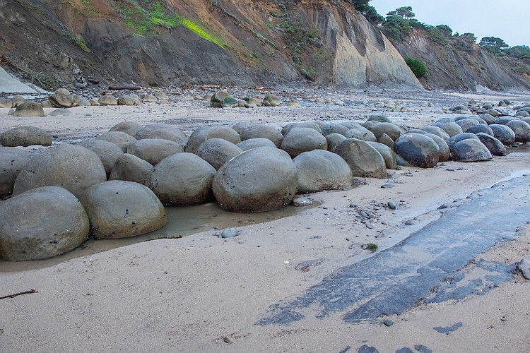Bowling Ball Beach