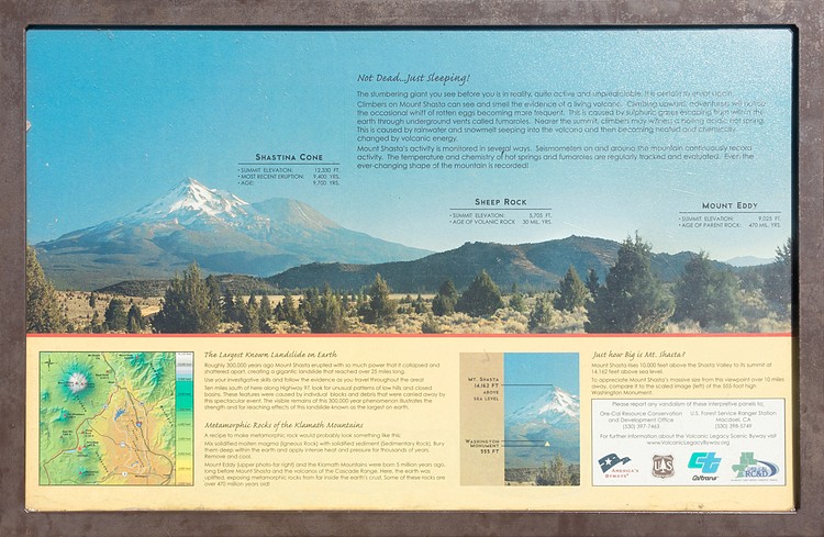Mount Shasta viewpoint on US-97.