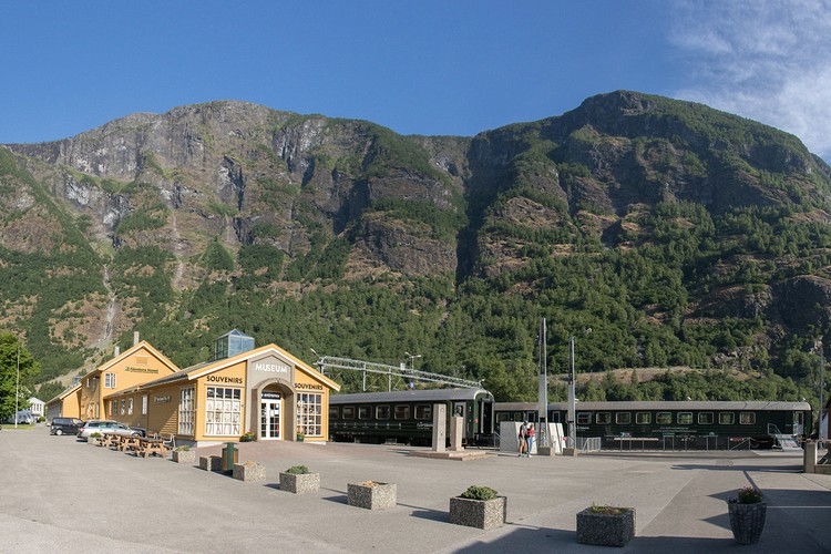Flm train depot