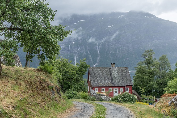 �vstafjellet from Loftus