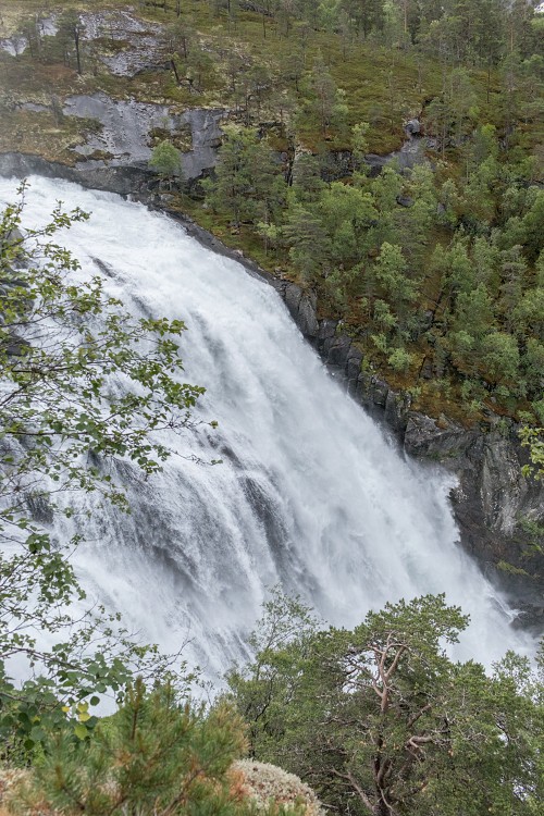 Nyast�lfossen