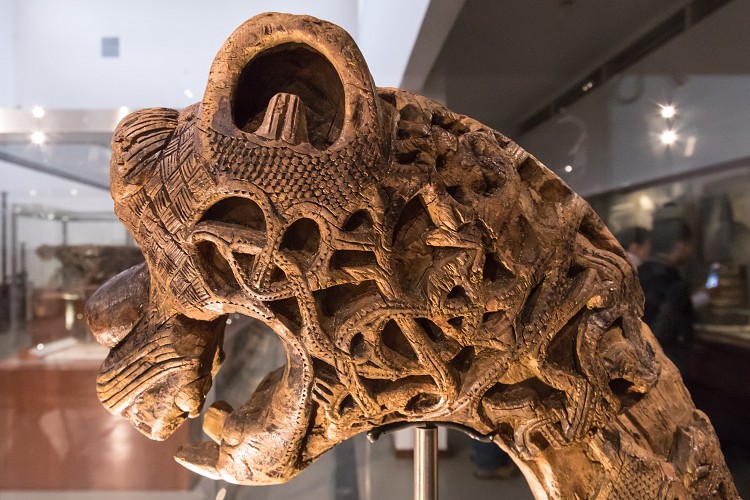 Carved animal head from the Oseberg grave