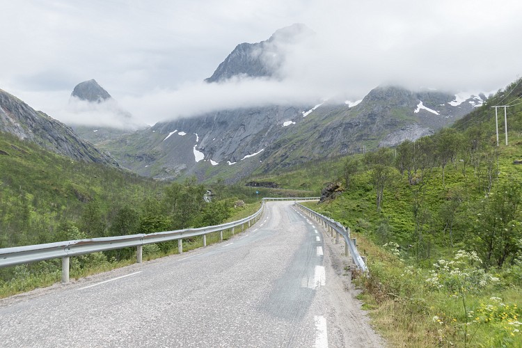 Road from Bergsbotn