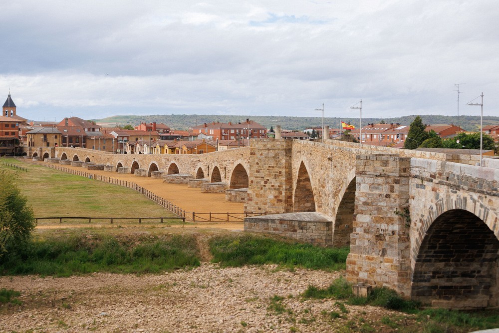 Hospital de Orbigo (Roman bridge)