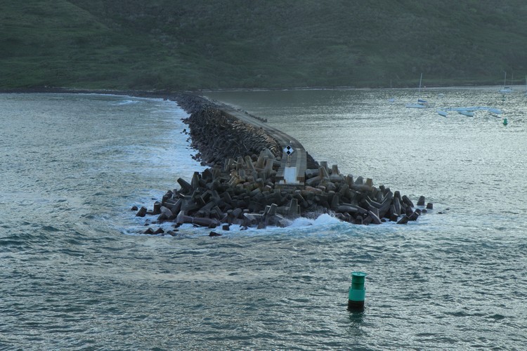 Nawliliwili Bay breakwater