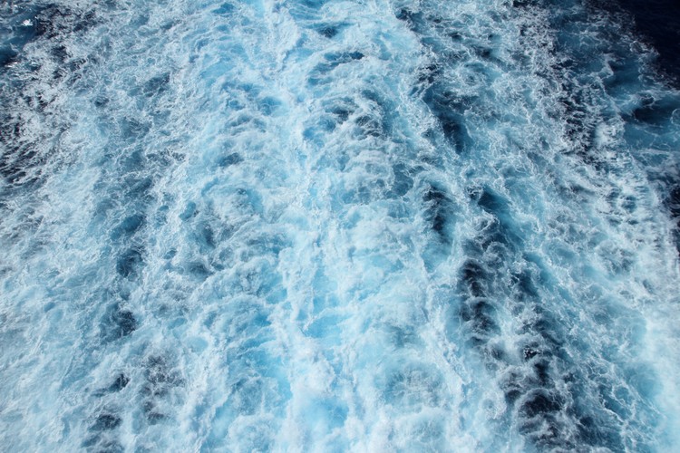 Ships wake