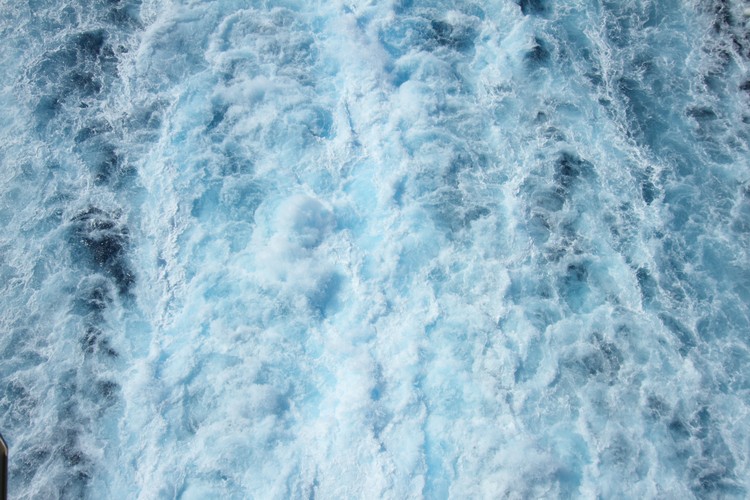 Ships wake