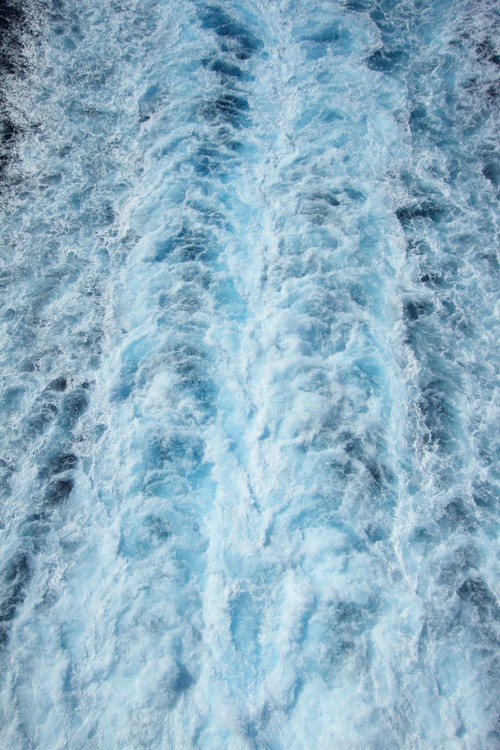 Ships wake