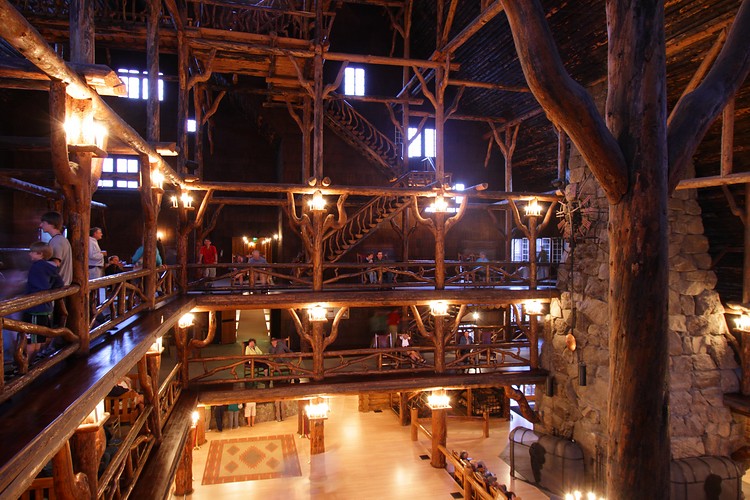 Old Faithful Inn