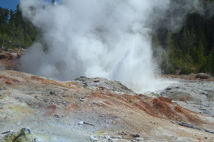 Steamboat Geyser