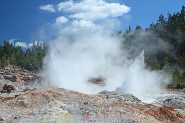 Steamboat Geyser