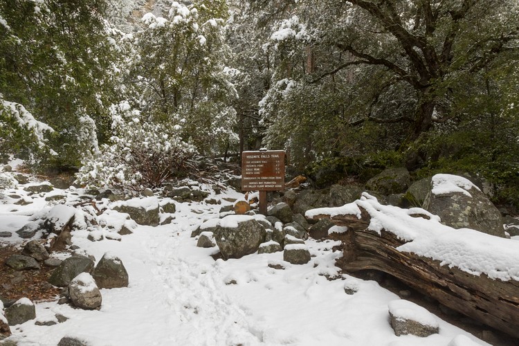 Upper Yosemite Falls Trail