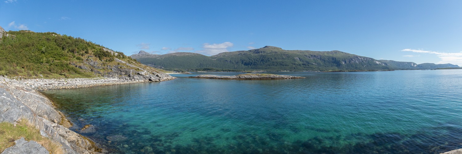 R�rvika Beach panorama