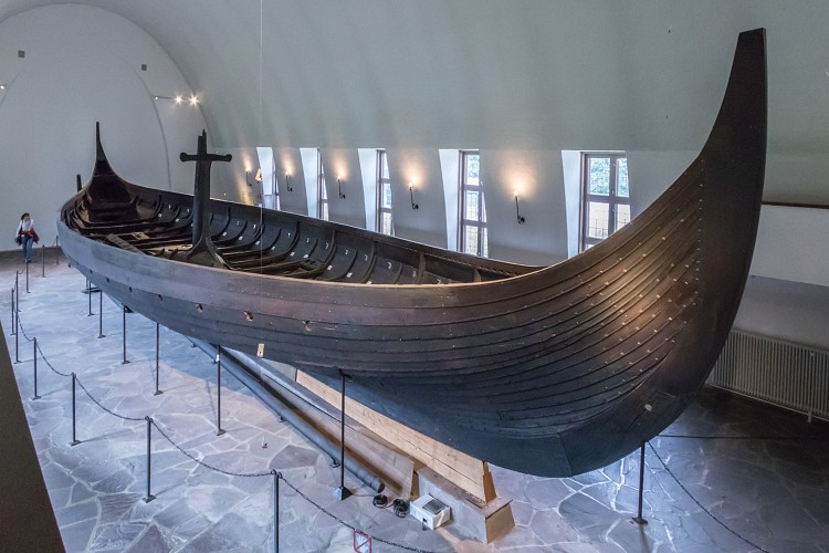 Gokstad ship (AD 890)