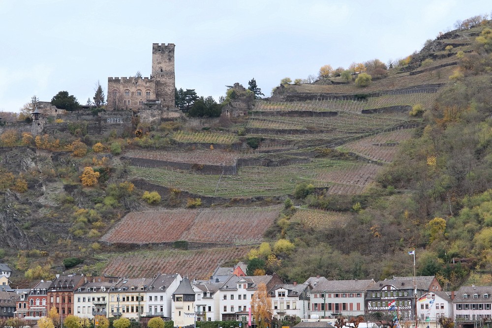 Burg Gutenfels (1220)