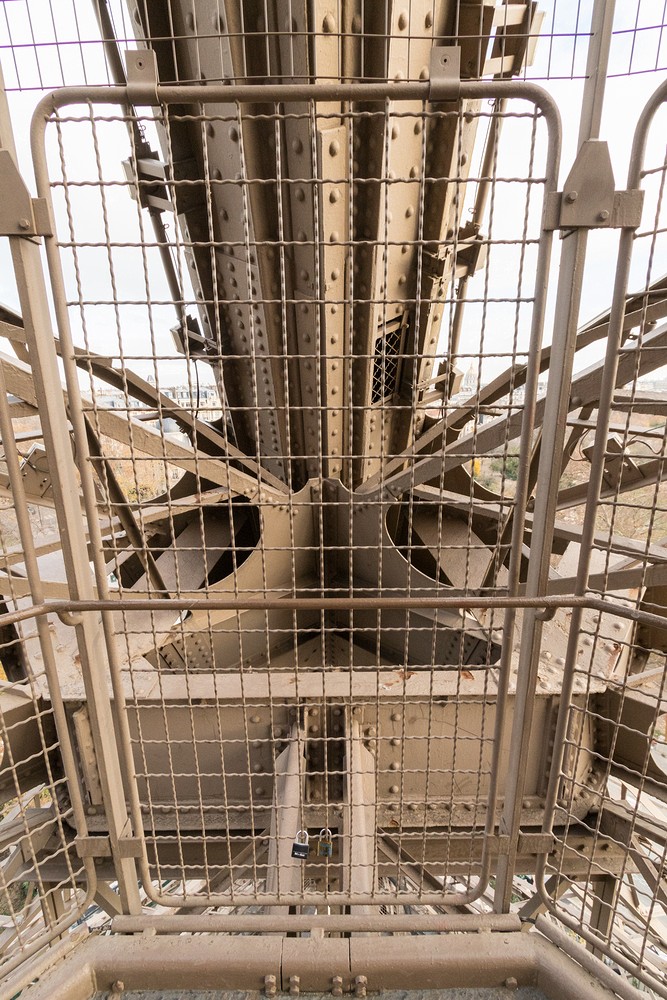 Eiffel Tower leg