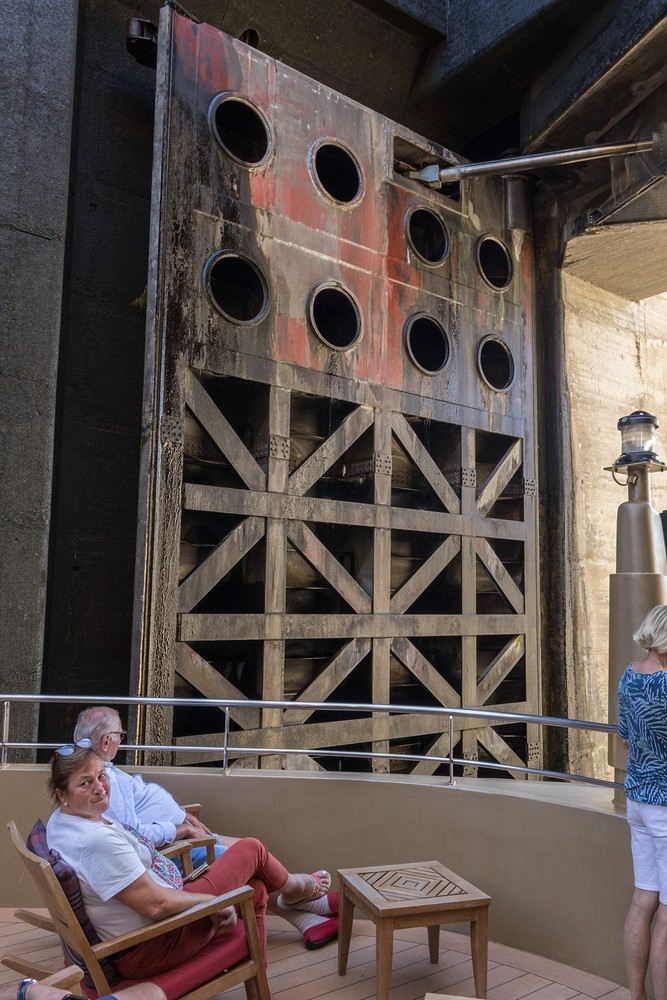 Pochino Dam (20 meters drop)