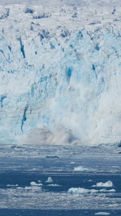 Hubbard Glacier calving