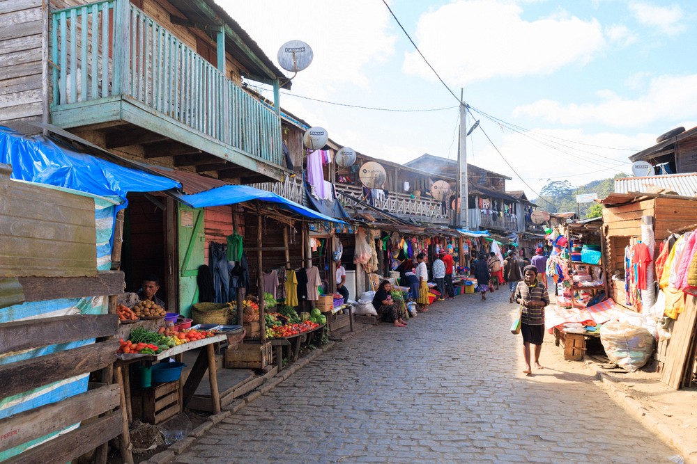 Street scene in Perinet