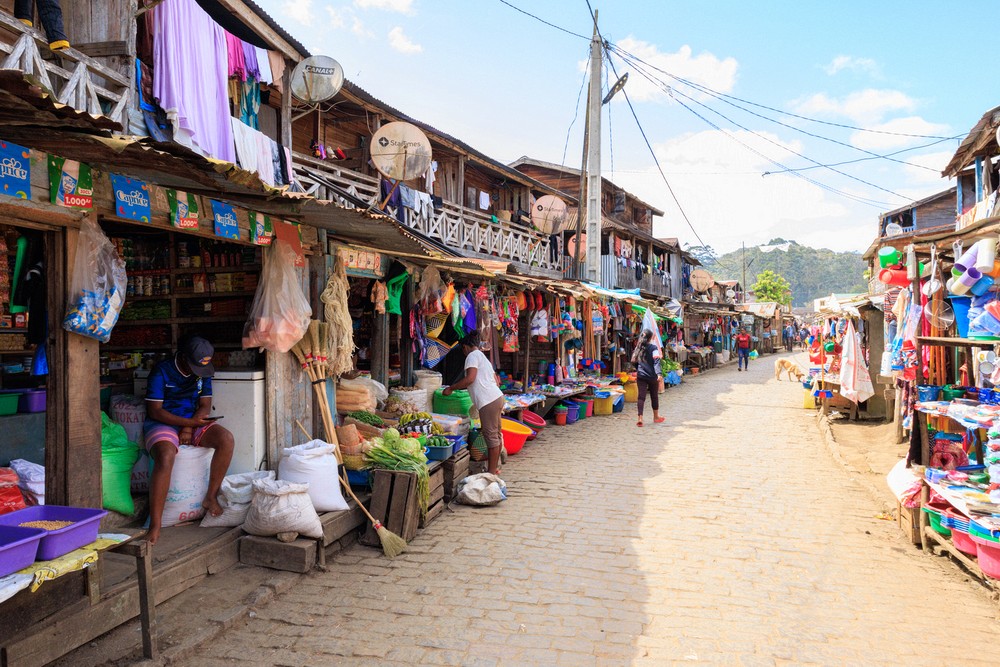 Street scene in Perinet