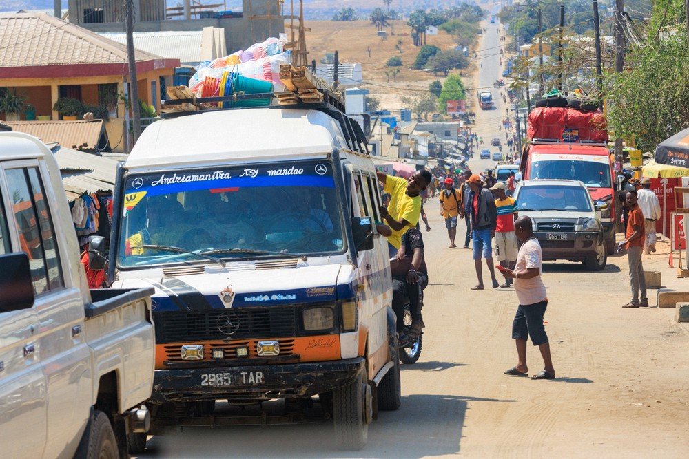 Route RN7 in Ilakaka