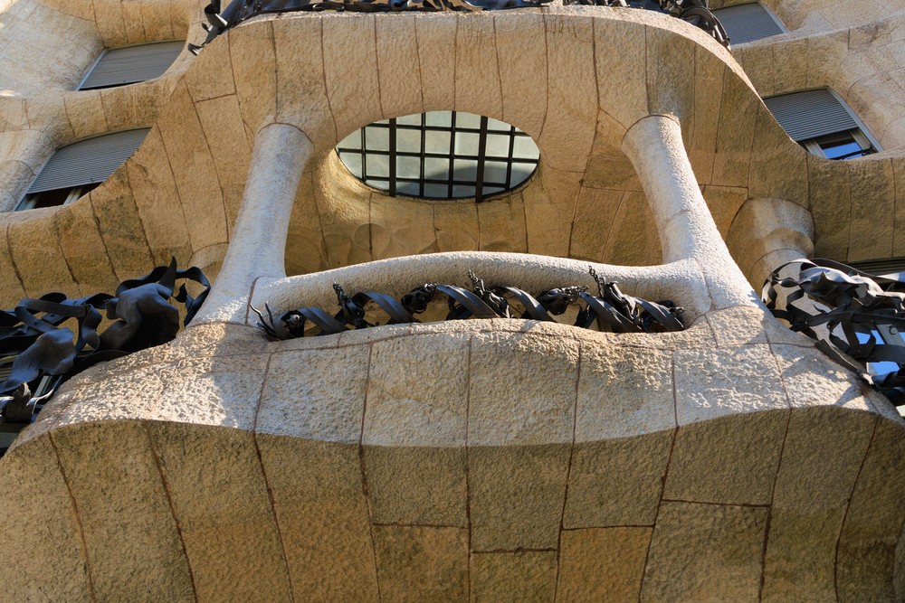 Casa Mila (Antoni Gaudi)